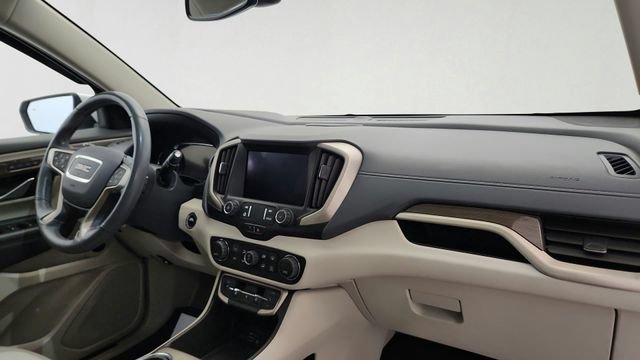 Used 2022 GMC Terrain Denali w/ Denali Premium Package AWD/4WD image 32