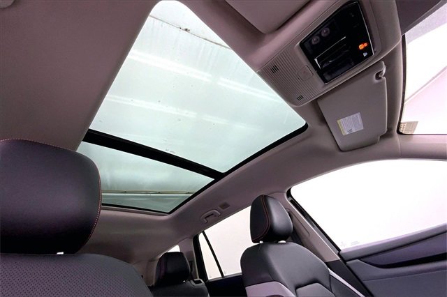 Used 2025 Volkswagen Atlas Peak Edition SE image 22