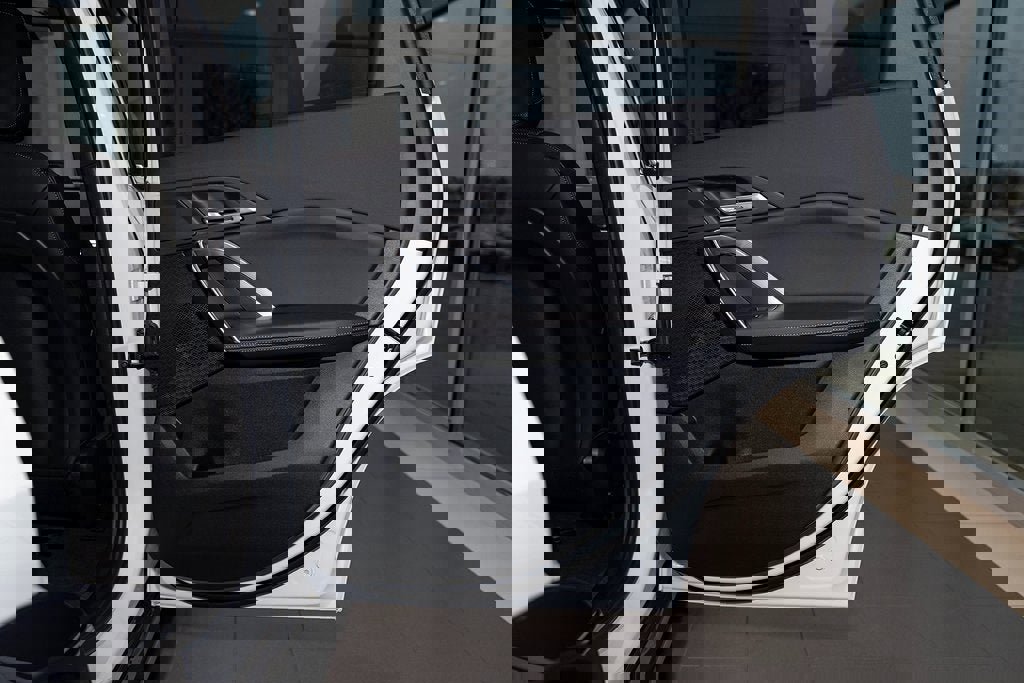 Used 2025 BMW X1 xDrive28i w/ Convenience Package image 35