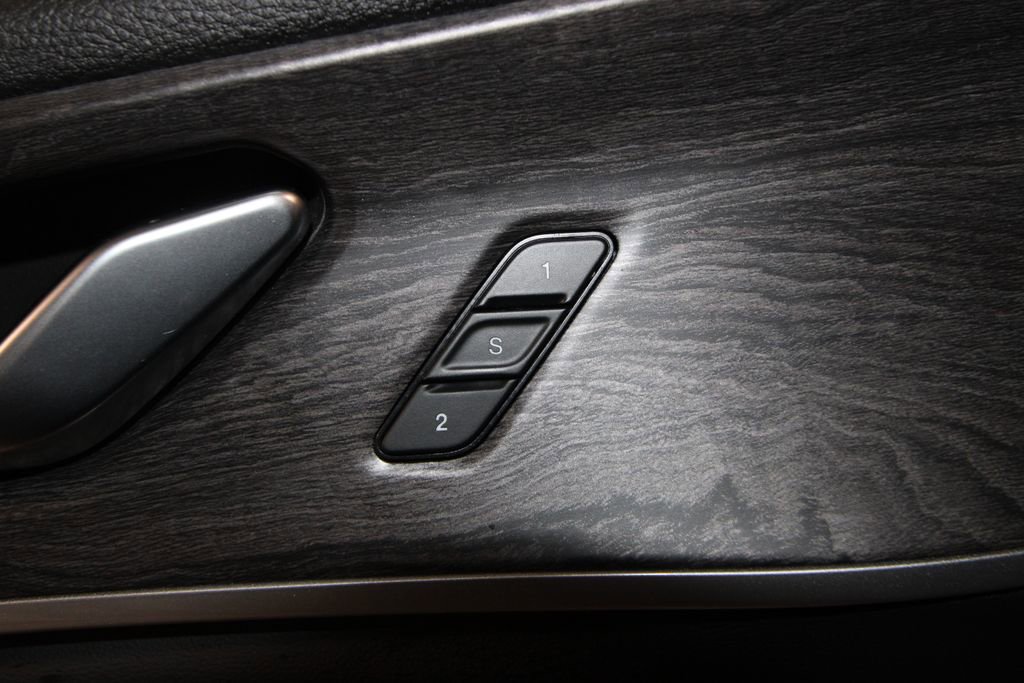 Used 2021 Jeep Grand Cherokee L Limited image 9