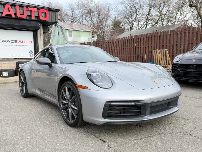 Used 2023 Porsche 911 Carrera T image 3