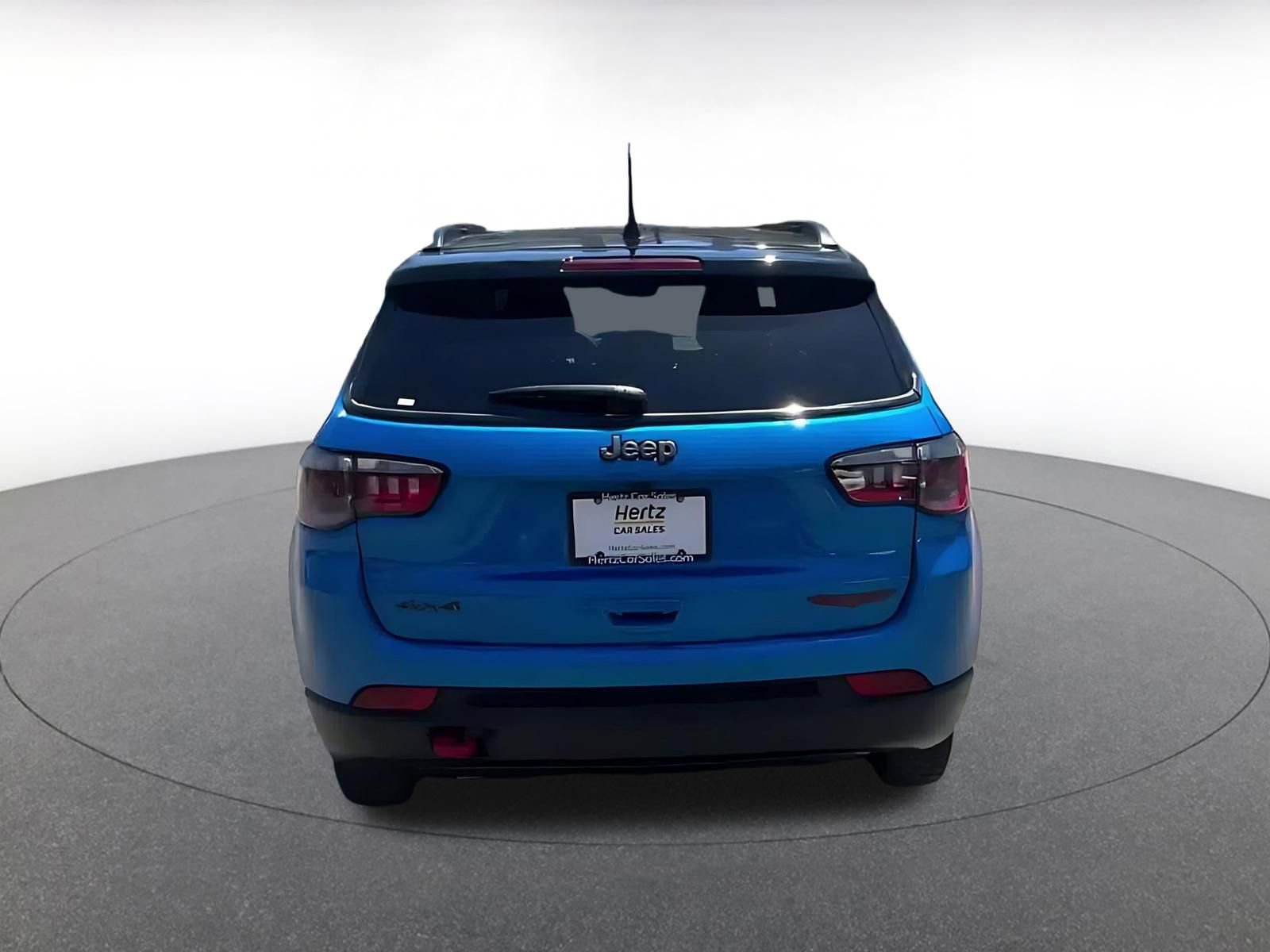Used 2025 Jeep Compass Trailhawk AWD/4WD image 12