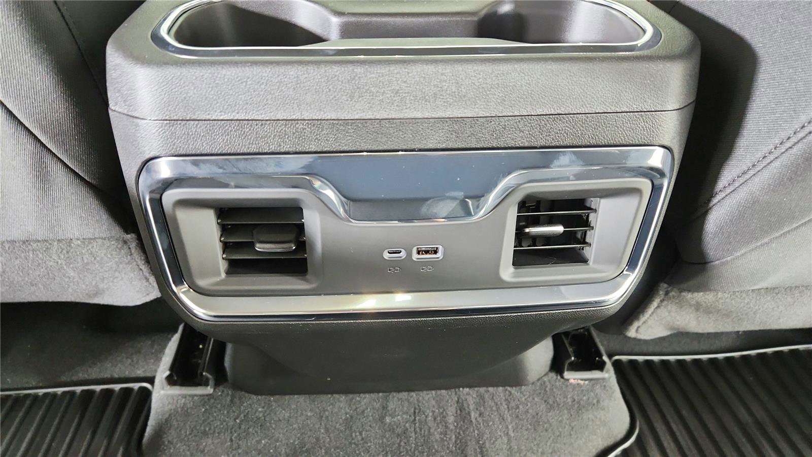 New 2026 GMC Sierra 1500 Elevation image 30