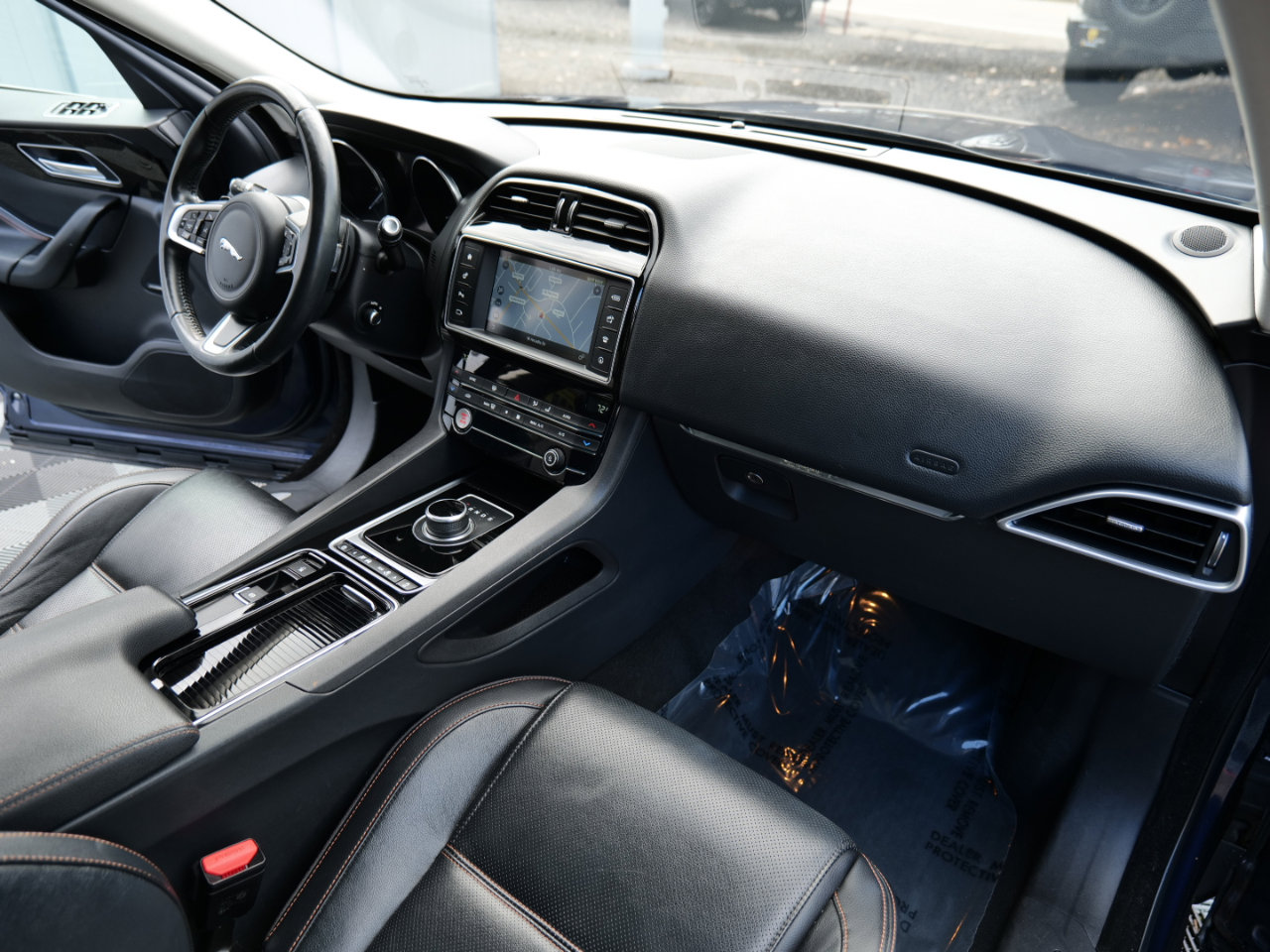 Used 2018 Jaguar F-PACE Prestige image 35