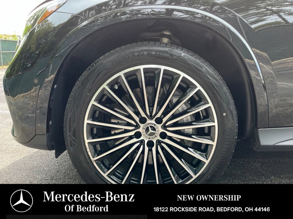 Used 2026 Mercedes-Benz GLC 300 4MATIC image 32