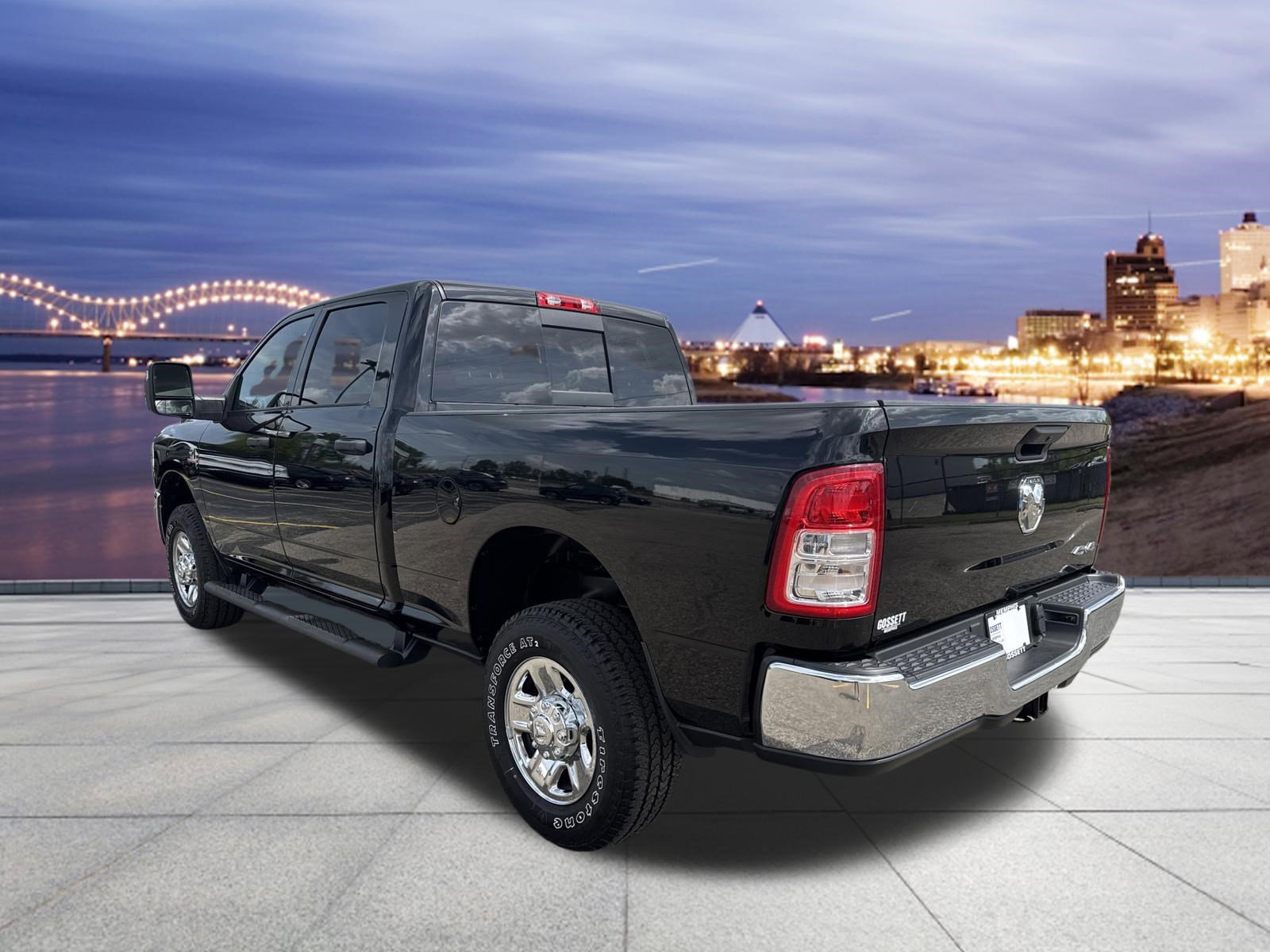 Used 2024 RAM 2500 Tradesman w/ Chrome Appearance Group image 3