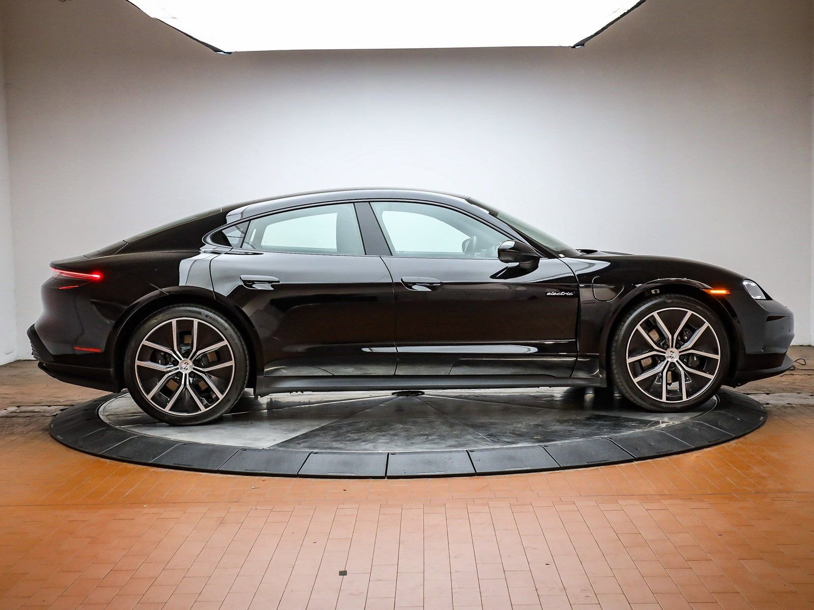Certified 2025 Porsche Taycan RWD image 8