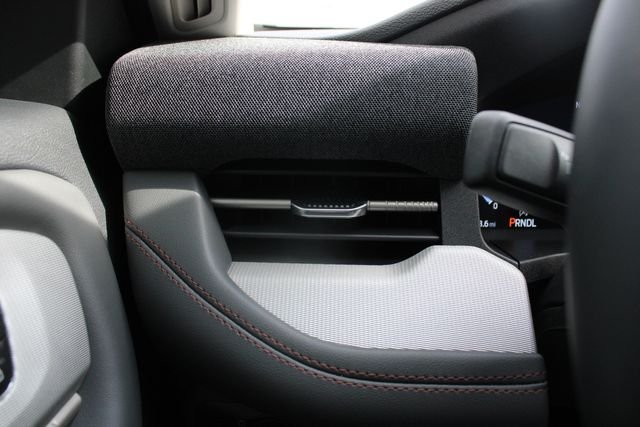 New 2026 Ford Explorer Active w/ Active Comfort Package AWD/4WD image 8