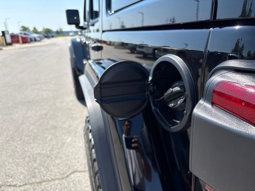 New 2027 Jeep Wrangler Unlimited Rubicon AWD/4WD image 7