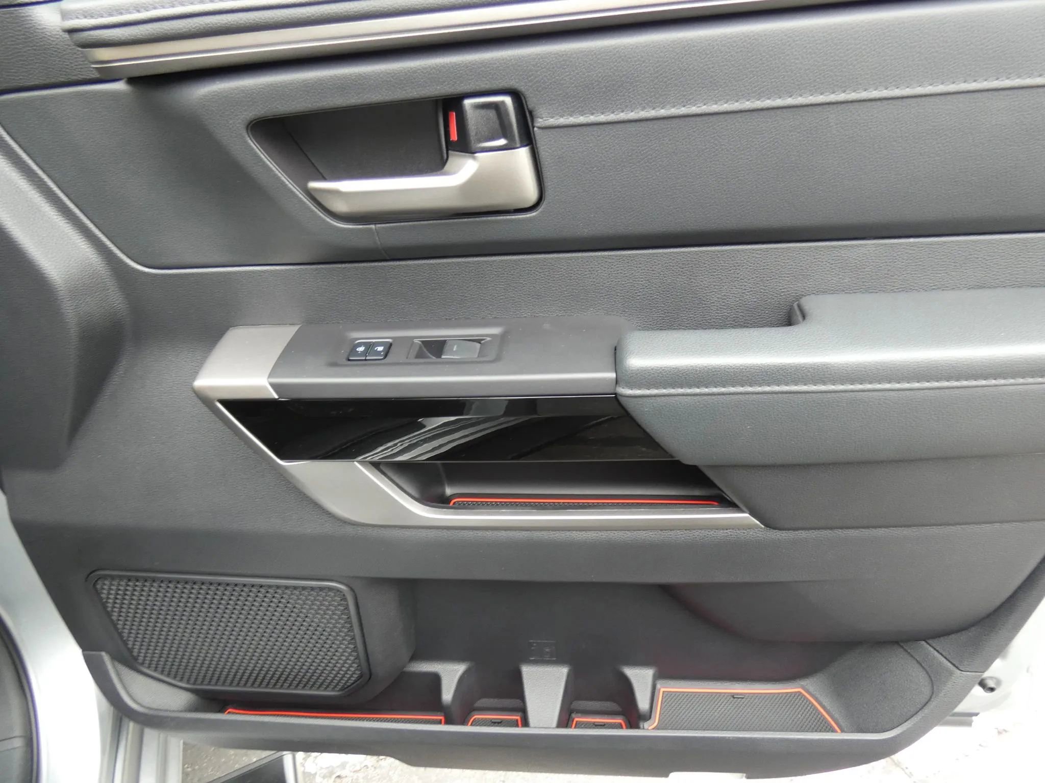 Used 2024 Toyota Tundra Limited w/ TRD Off-Road Package image 38