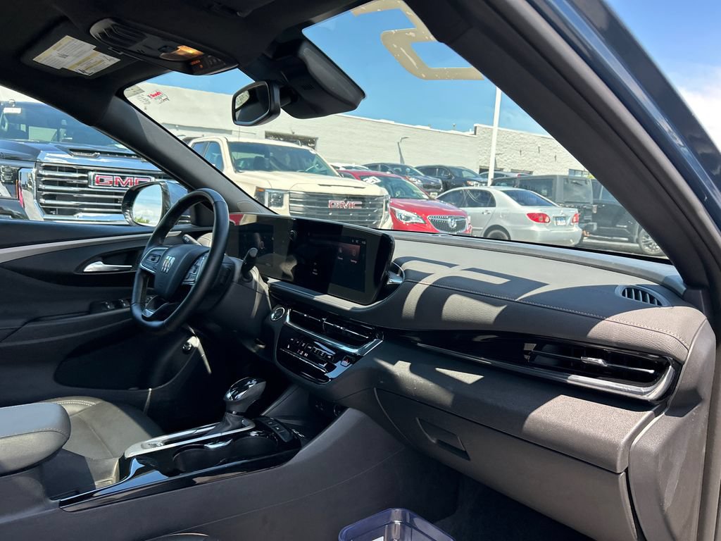 Certified 2025 Buick Envista Avenir FWD image 38