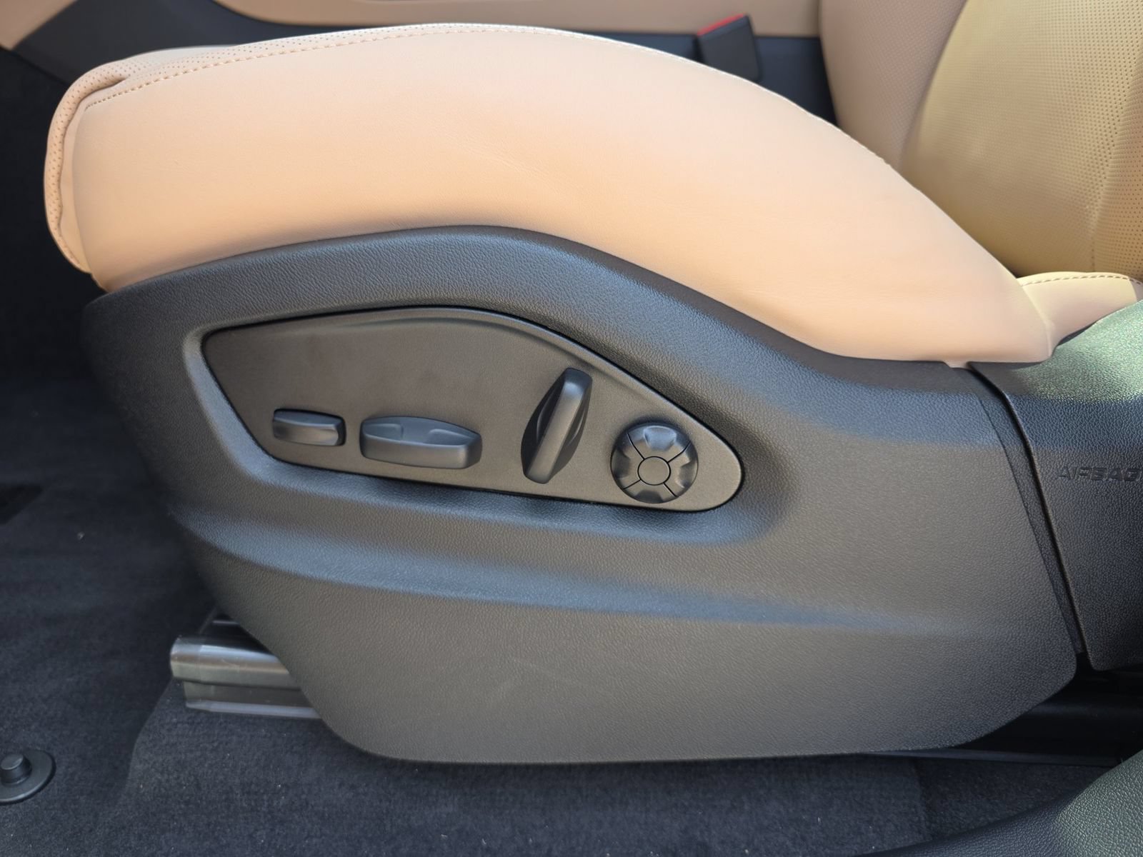 New 2026 Porsche Cayenne AWD/4WD image 24