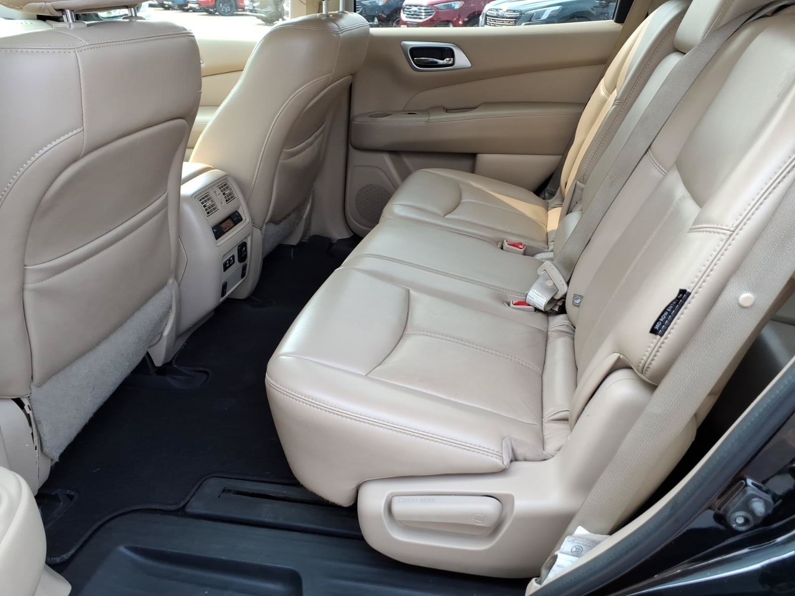Used 2019 Nissan Pathfinder SL FWD image 25
