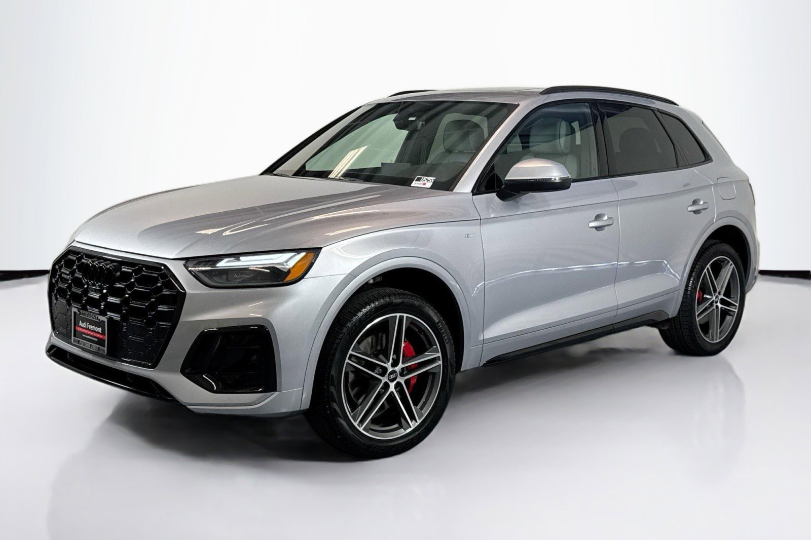 Used 2025 Audi Q5 e Premium Plus w/ Premium Plus Package