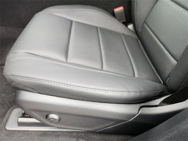 New 2025 Mercedes-Benz GLS 450 4MATIC image 9