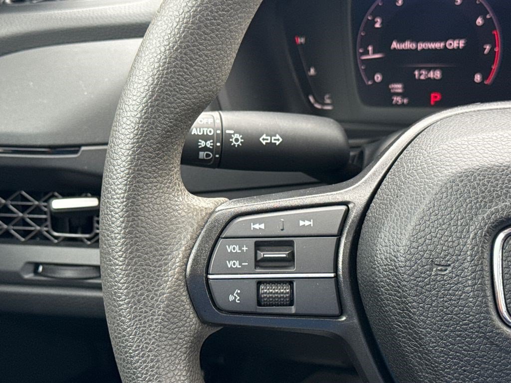 Certified 2023 Honda Accord EX image 22