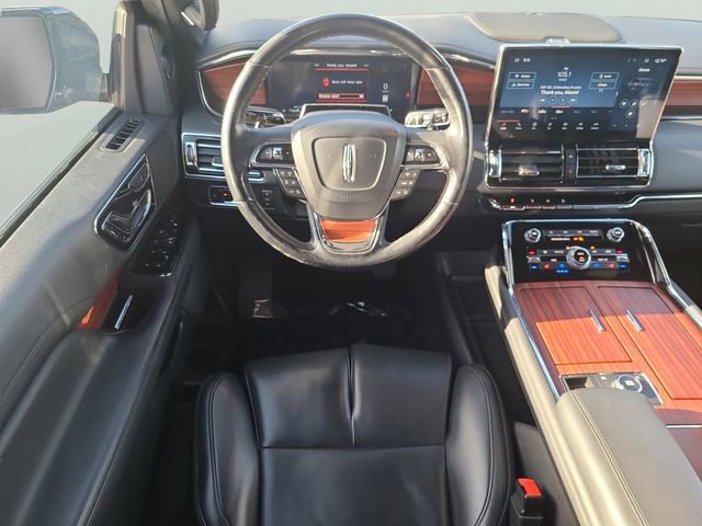 Used 2024 Lincoln Navigator Premiere AWD/4WD image 19
