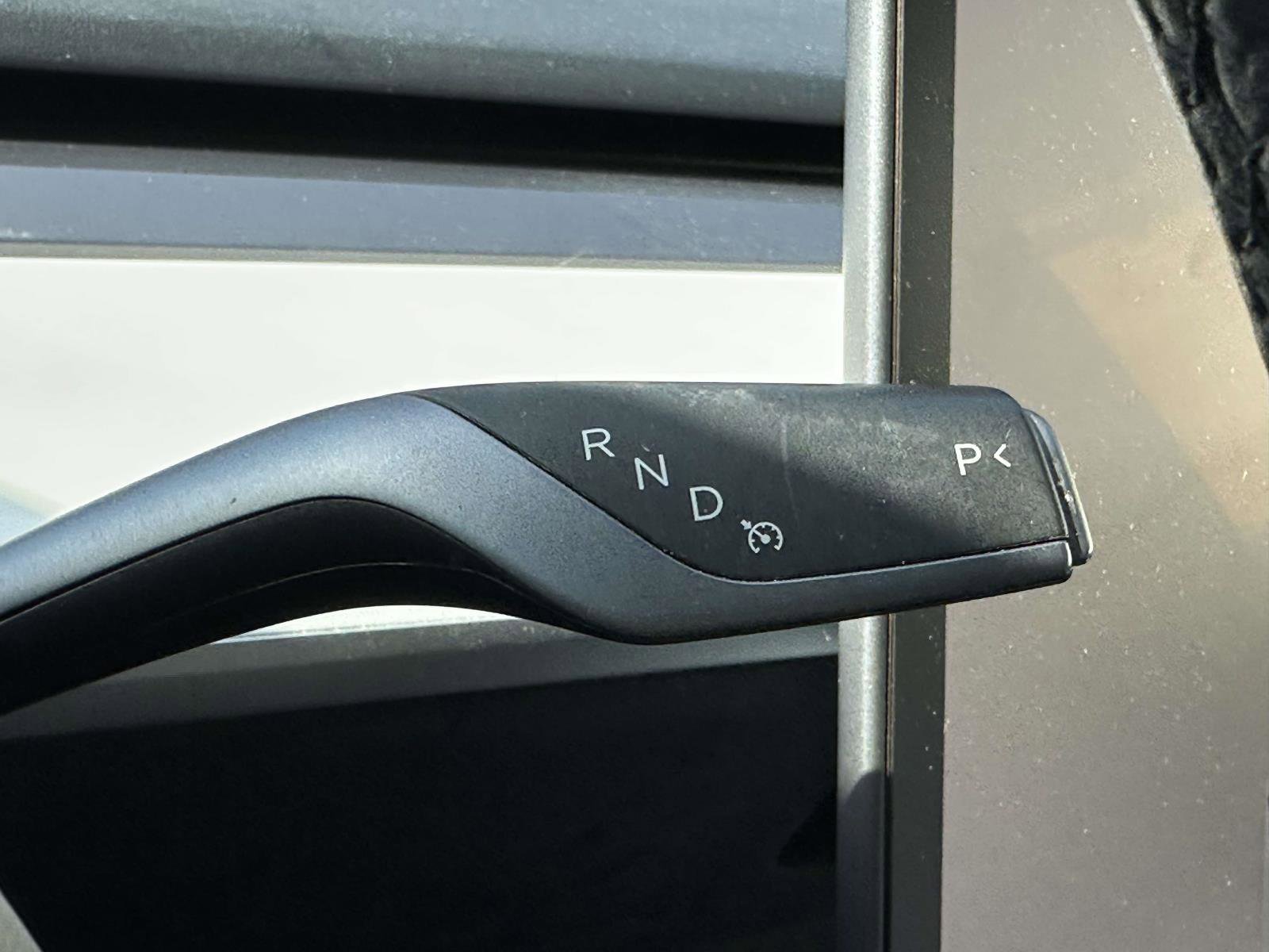 Used 2023 Tesla Model Y Long Range AWD/4WD image 32