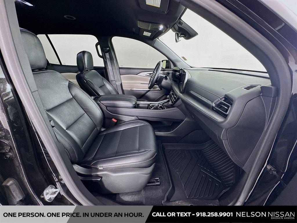 Used 2026 Chevrolet Traverse LT AWD/4WD image 29