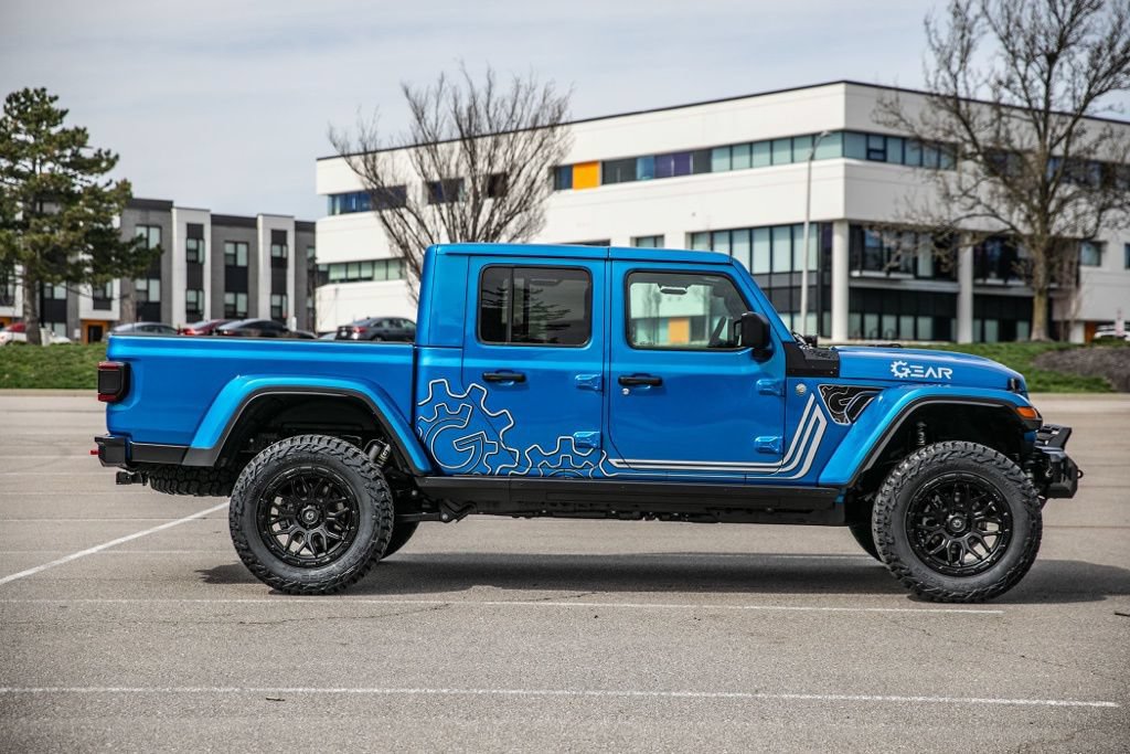 New 2026 Jeep Gladiator Rubicon w/ Safety Group AWD/4WD image 9