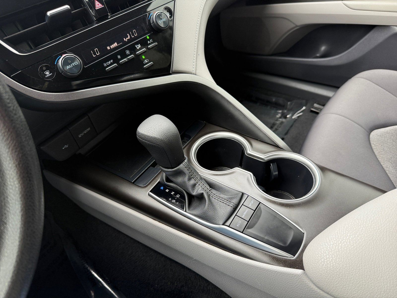 Used 2023 Toyota Camry LE image 13