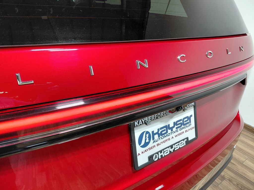Used 2025 Lincoln Aviator Reserve w/ Equipment Group 201A AWD/4WD image 14