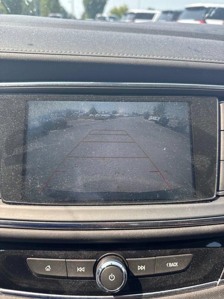 Used 2018 Buick Enclave Essence FWD image 18