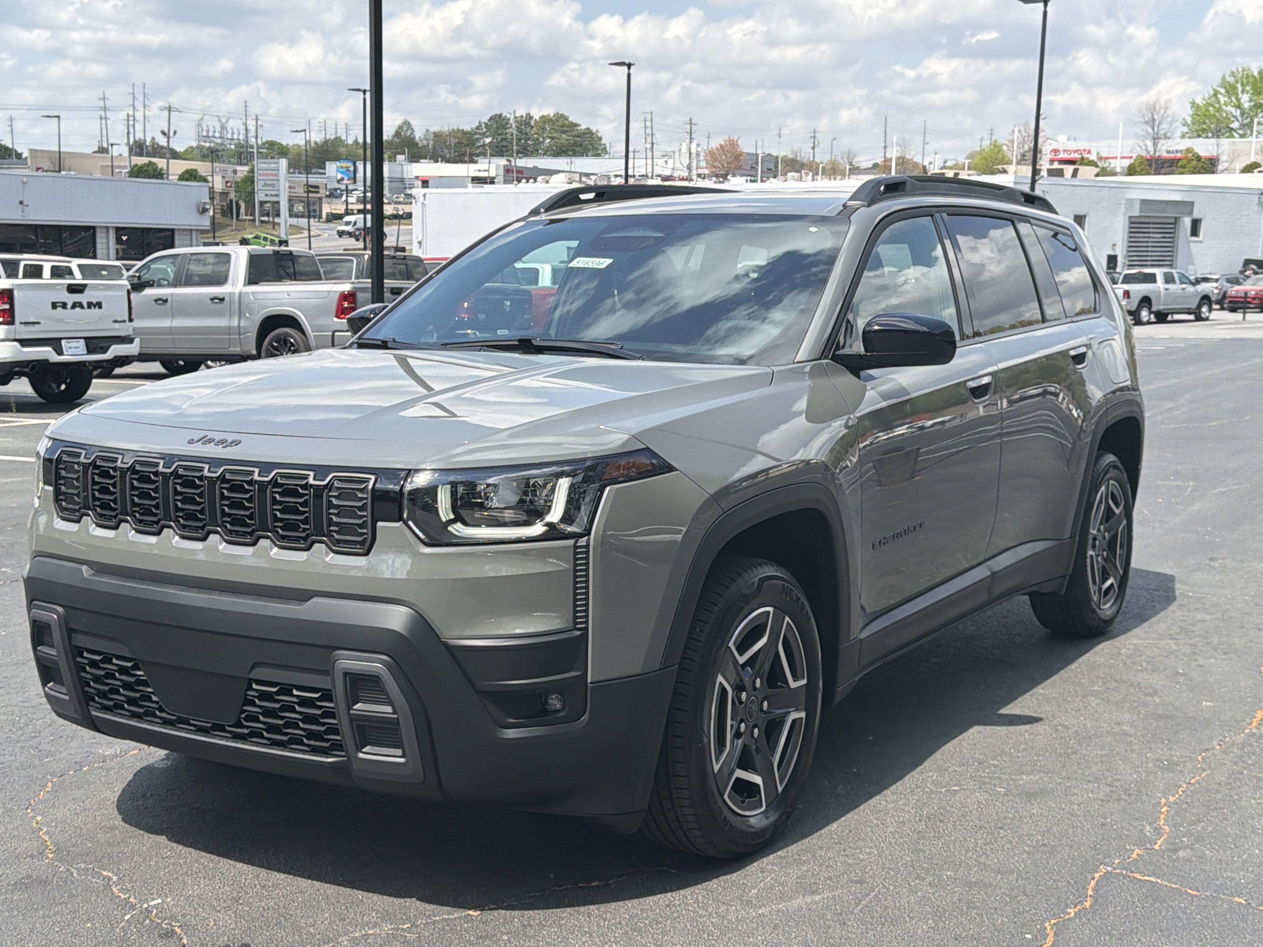 New 2026 Jeep Cherokee Laredo image 3