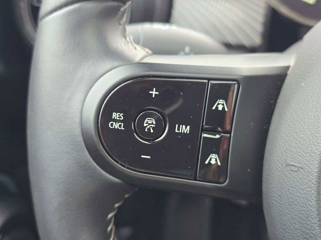 Used 2024 MINI Cooper SE w/ MINI Resolute Edition image 68