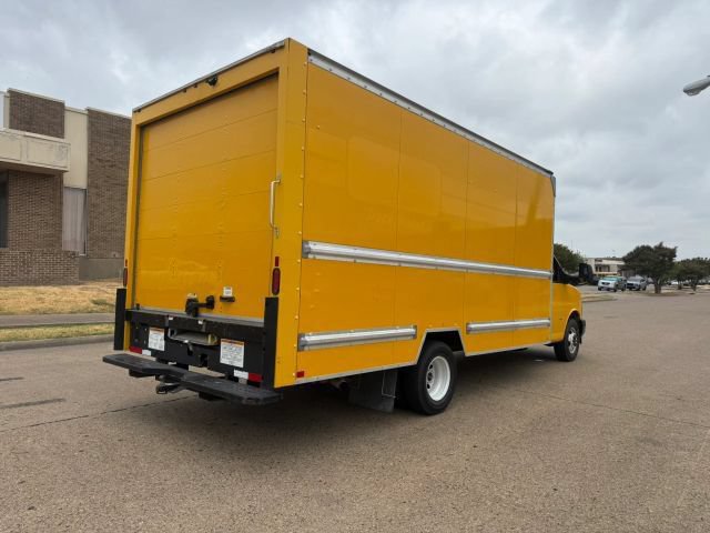 Used 2021 GMC Savana 3500 Extended w/ Power Convenience Package RWD image 6