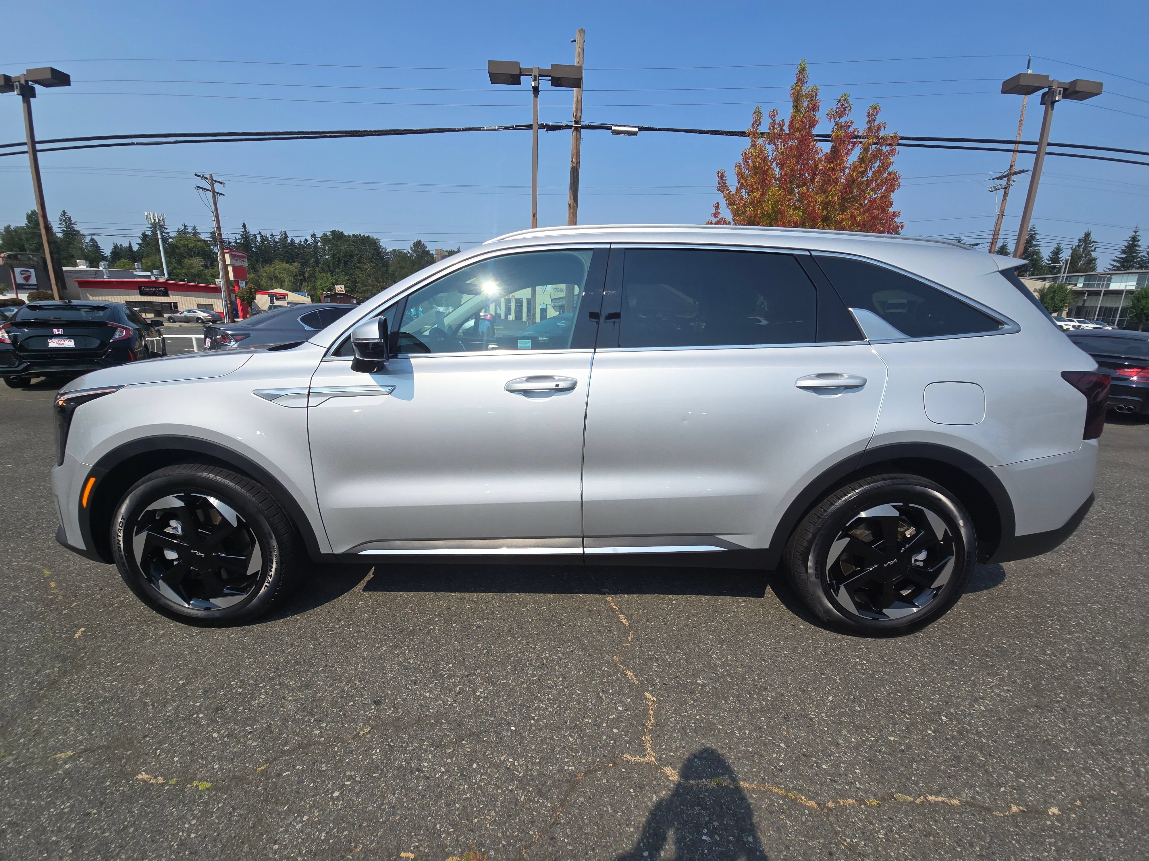Used 2025 Kia Sorento EX AWD/4WD image 4
