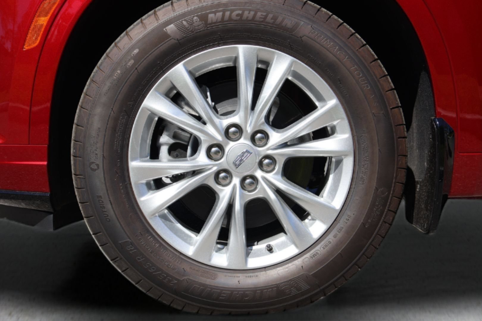 New 2025 Cadillac XT6 Luxury w/ LPO, Floor Liner Package AWD/4WD image 29