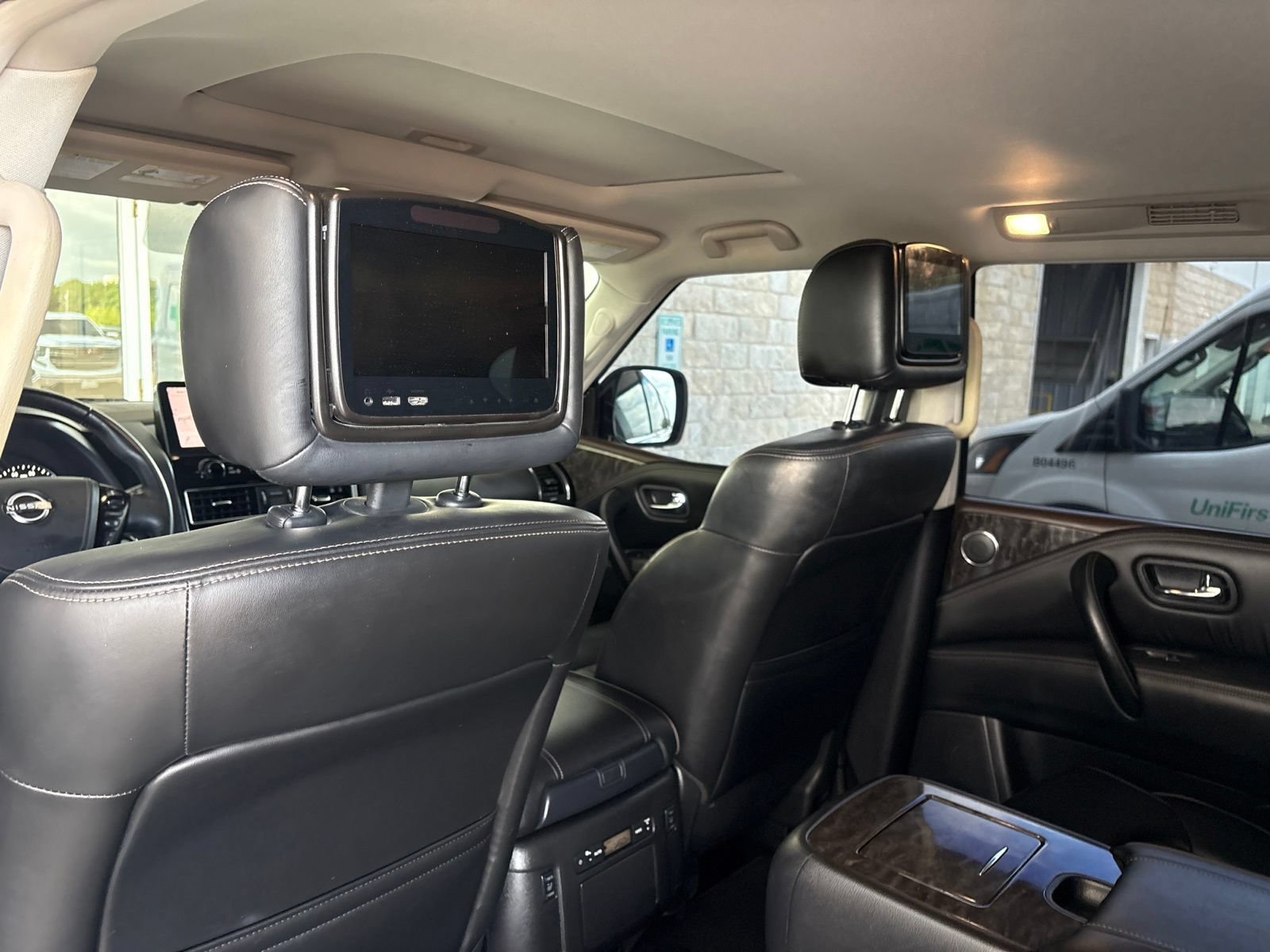 Used 2022 Nissan Armada Platinum w/ Captain's Chairs Package RWD image 16