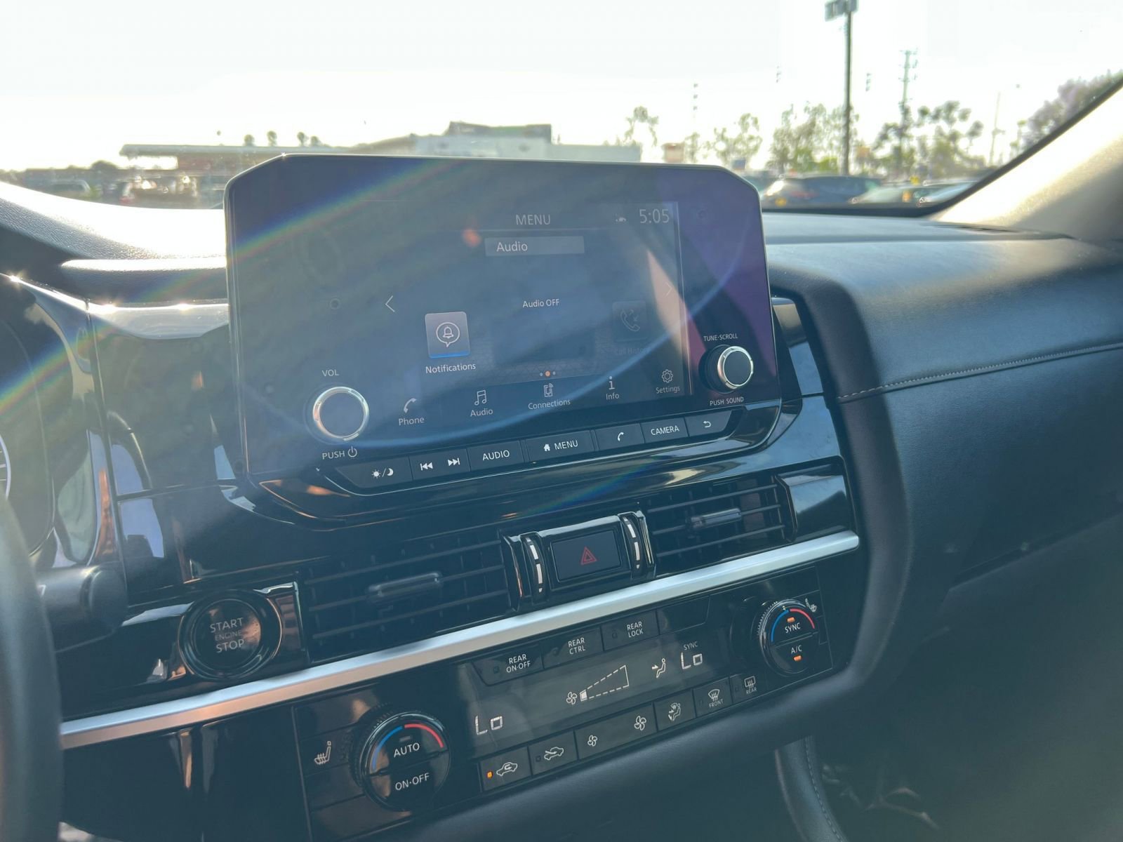 Used 2025 Nissan Pathfinder SV FWD image 17