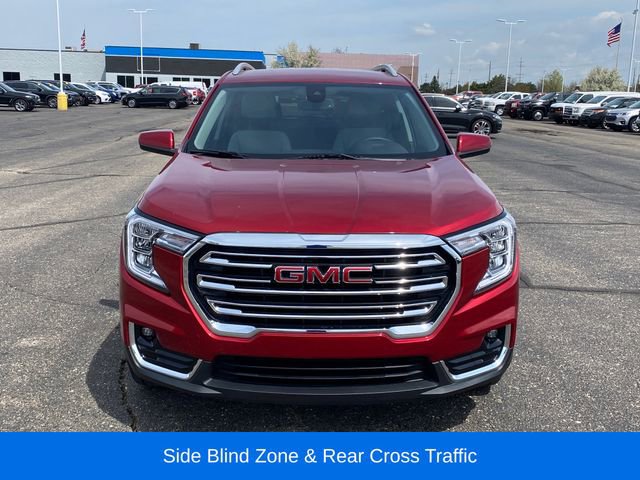Certified 2023 GMC Terrain SLT w/ LPO, Floor Liner Package FWD image 2
