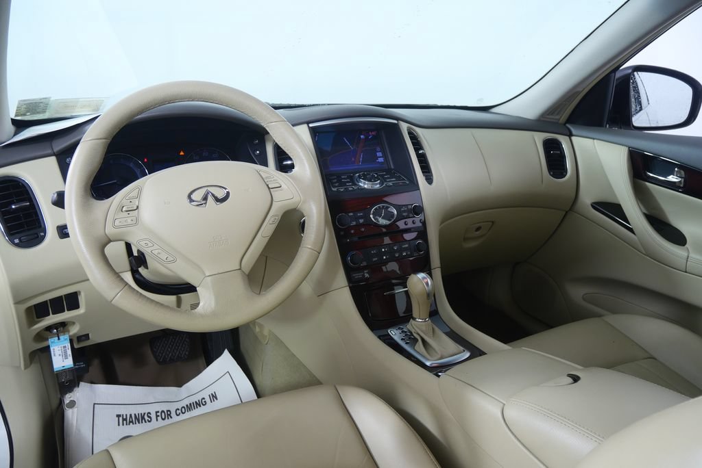 Used 2014 INFINITI QX50 Journey w/ Premium Package RWD image 17