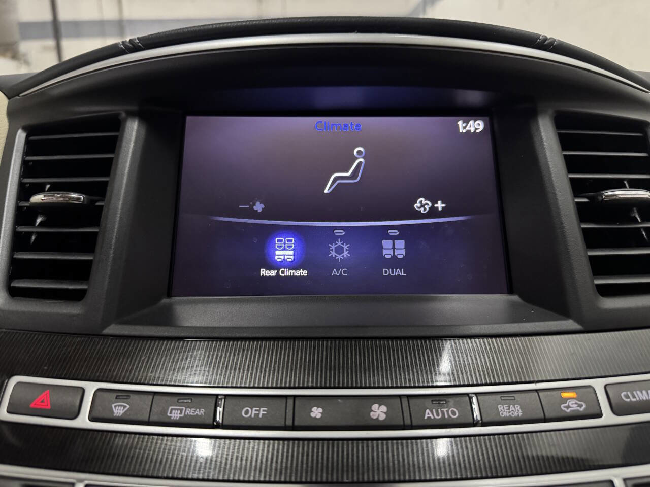 Used 2019 INFINITI QX60 Luxe w/ Essential Package image 33