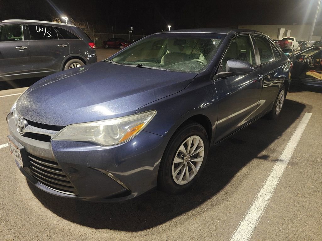 Used 2017 Toyota Camry LE image 6