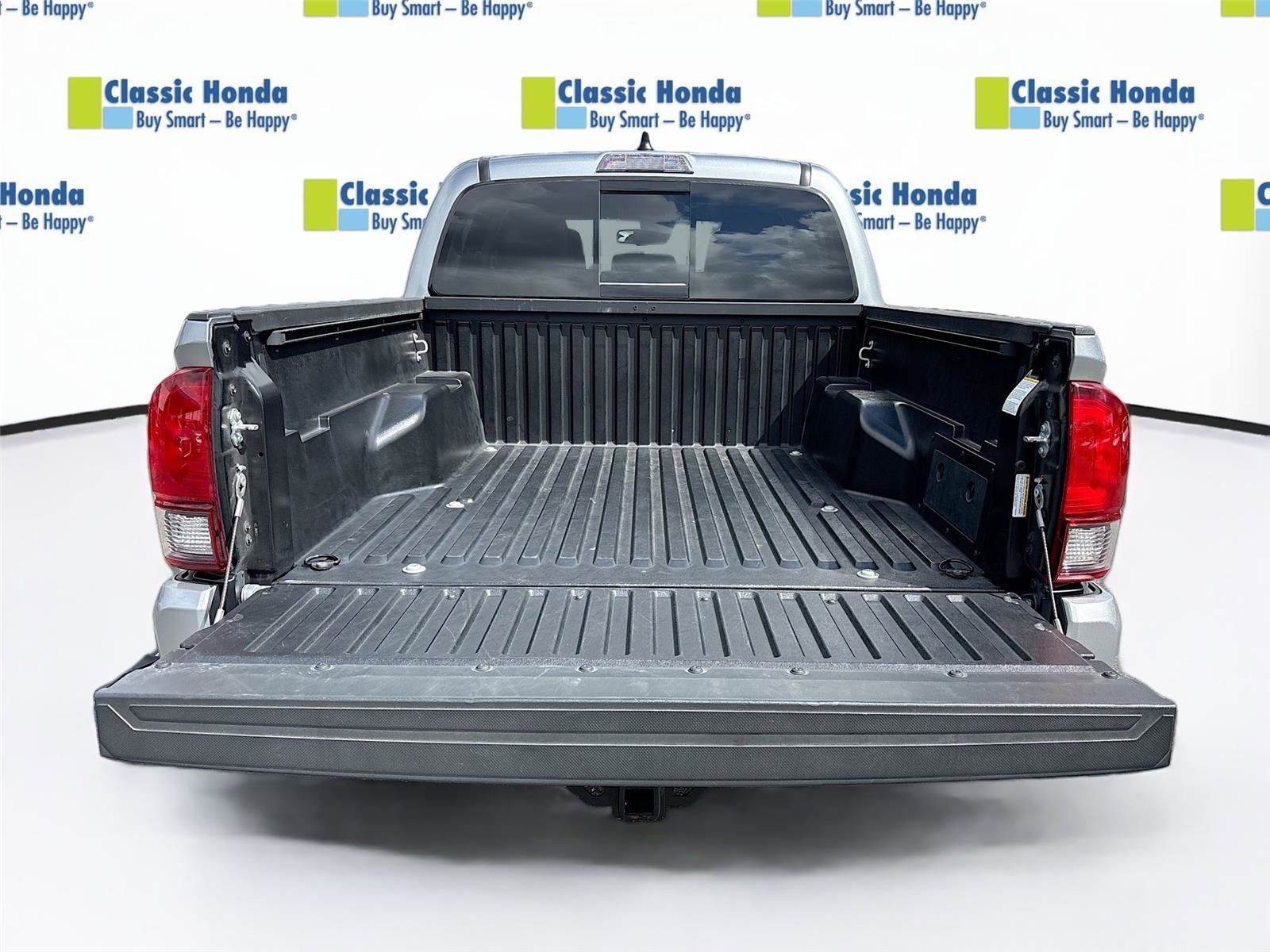 Used 2023 Toyota Tacoma SR5 w/ Technology Package AWD/4WD image 27