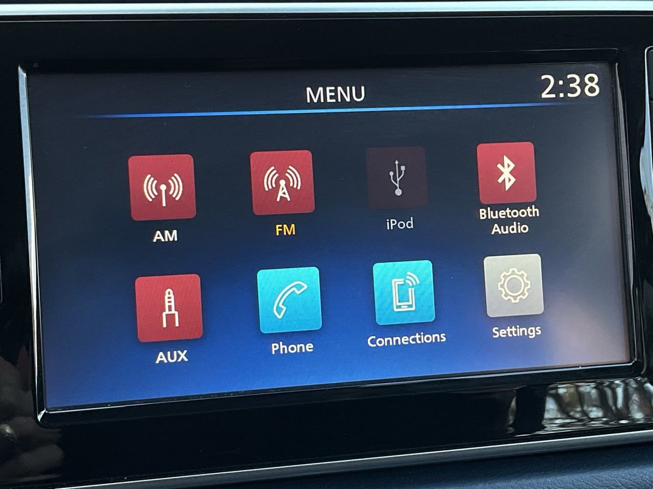 Used 2025 Nissan Versa SV image 30