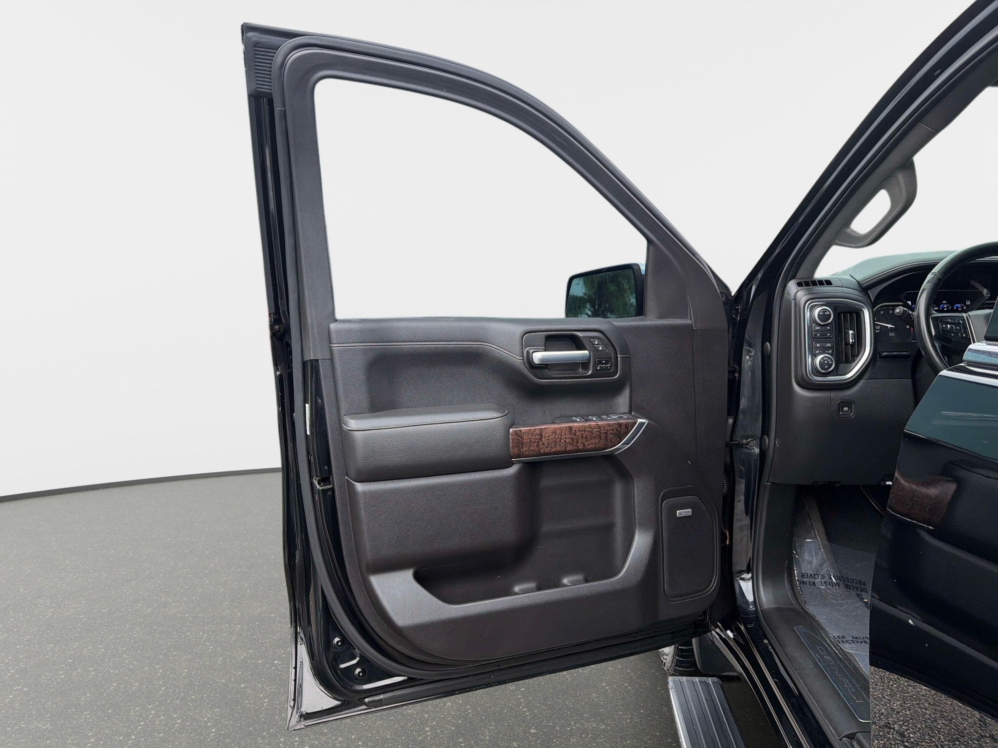 Used 2021 GMC Sierra 1500 Denali w/ Denali Ultimate Package AWD/4WD image 32
