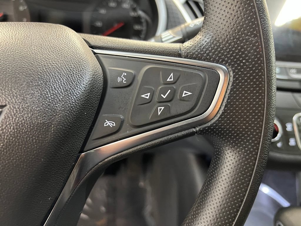 Used 2025 Chevrolet Malibu LT FWD image 21