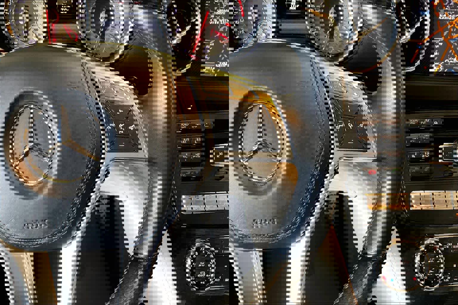 Used 2016 Mercedes-Benz SL 550 image 22