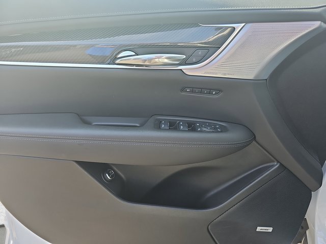 Used 2025 Cadillac XT6 Sport w/ LPO, Floor Liner Package image 28