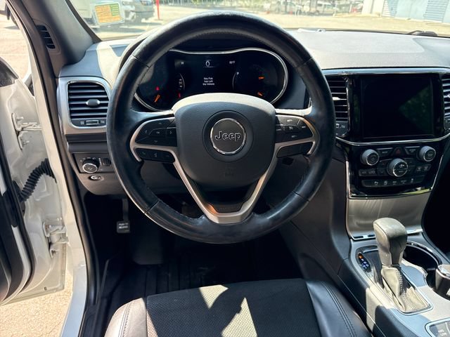 Used 2019 Jeep Grand Cherokee Altitude AWD/4WD image 17