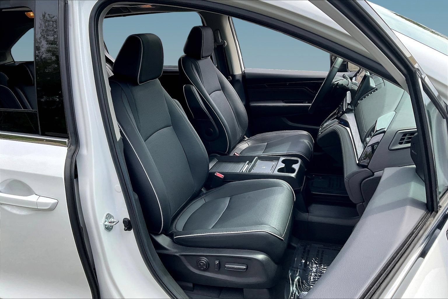 Used 2026 Honda Odyssey Elite image 29