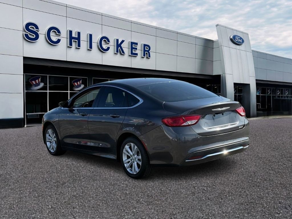 Used 2016 Chrysler 200 Limited image 3