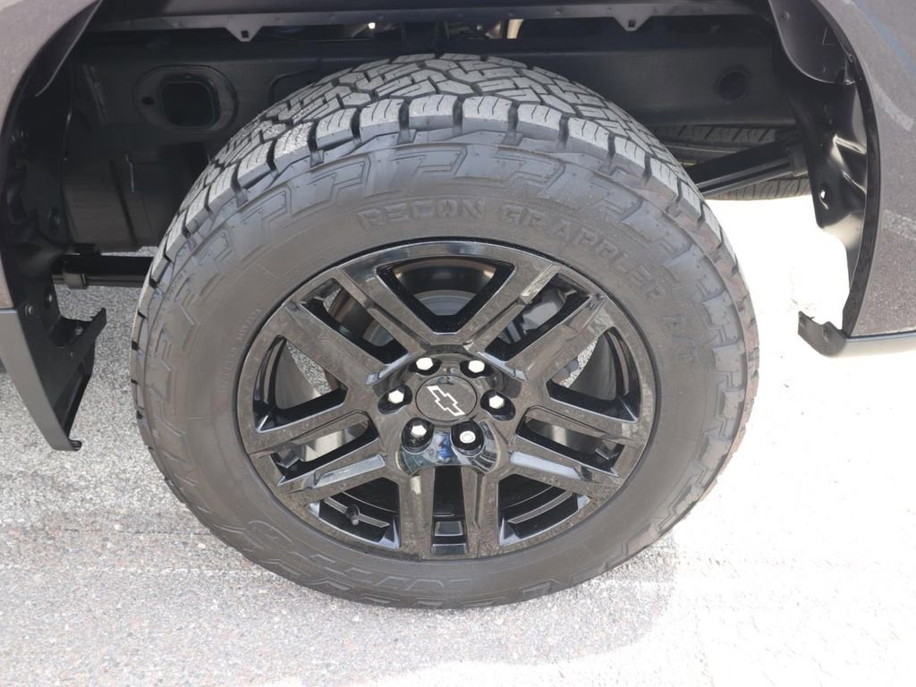 Used 2022 Chevrolet Silverado 1500 RST image 16