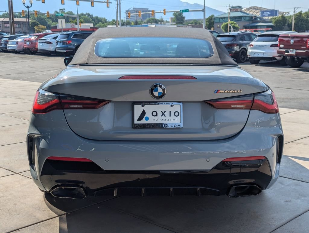 Used 2022 BMW M440i Convertible w/ Premium Package image 6