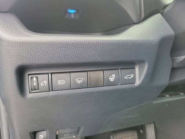 Used 2020 Toyota RAV4 XSE w/ XSE Grade Weather Package AWD/4WD image 19